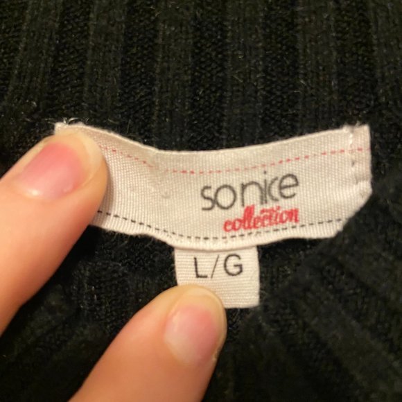 Y2K vibe Black Holed Mockneck - Picture 2 of 4